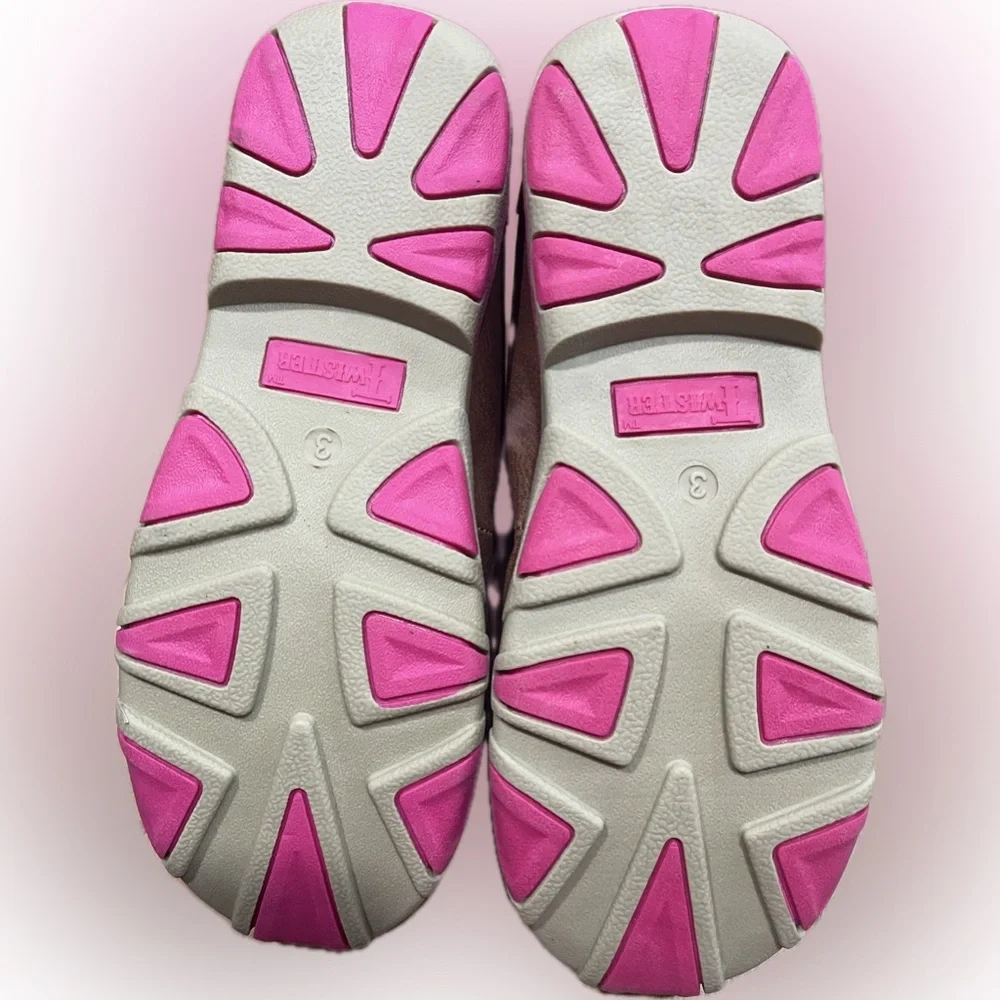 Twister vibrant moccasins